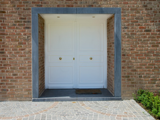 Doppeltür aus weißem PVC